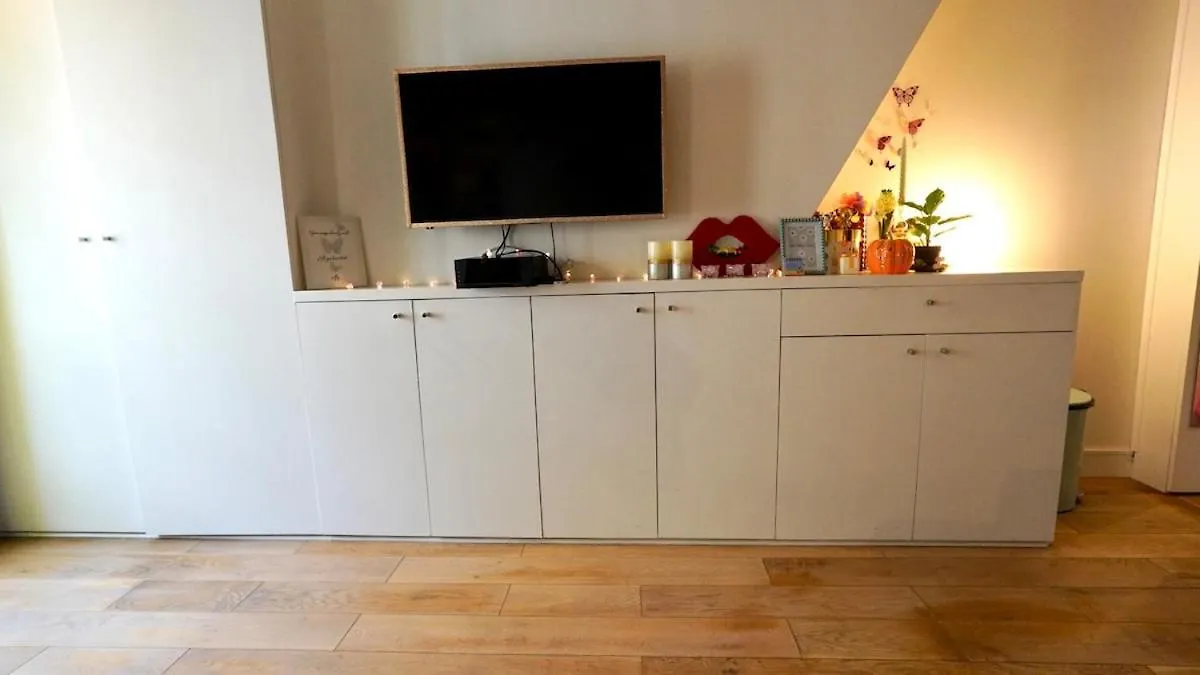 01 Grand Studio At Rambuteau Paris Apartment