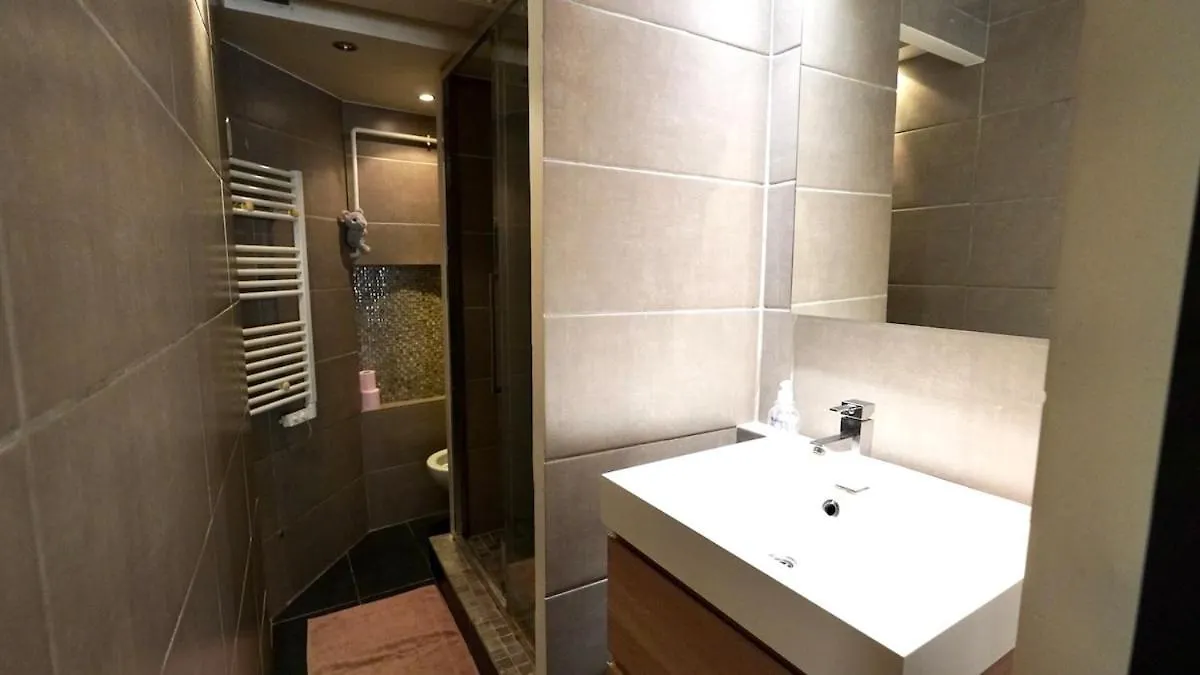 Apartment 01 Grand Studio At Rambuteau Paris
